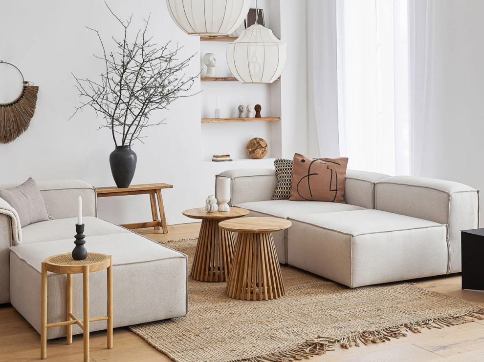 Foto di un soggiorno scandinavo aperto con pareti bianche e pavimento in legno massello medio