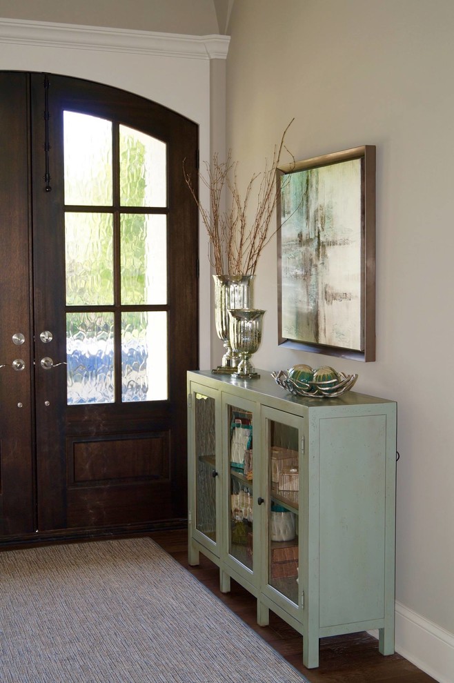 Example of a transitional entryway design in Indianapolis