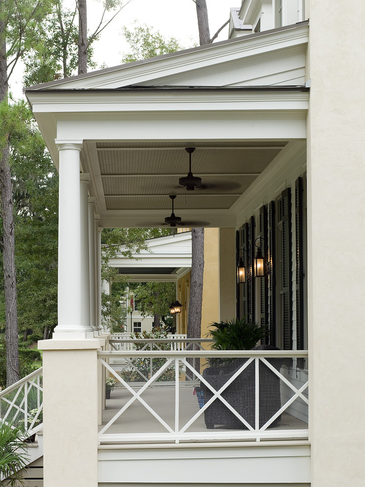 Inspiration for a traditional front yard verandah in Charleston.