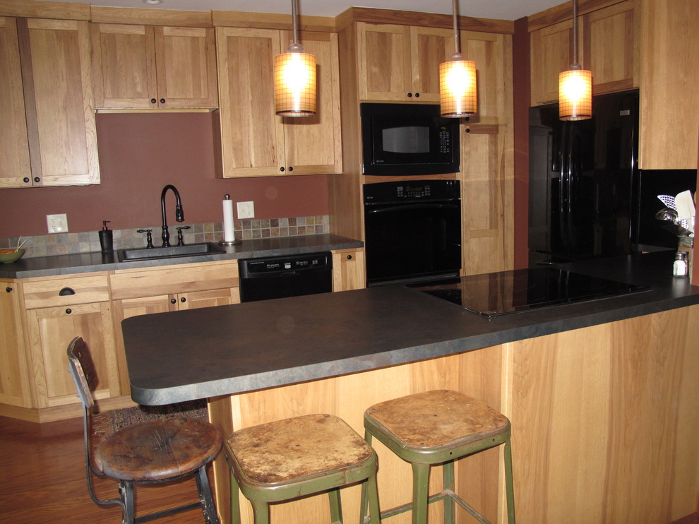 Hickory kitchen cabinets - Traditional - Kitchen - Cedar ...