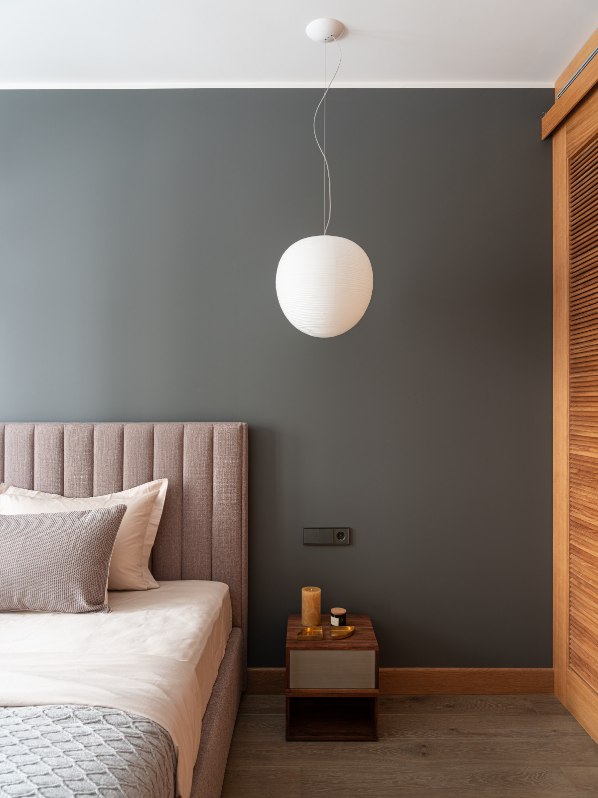 Минималистичная квартира в Москве 117 кв. м