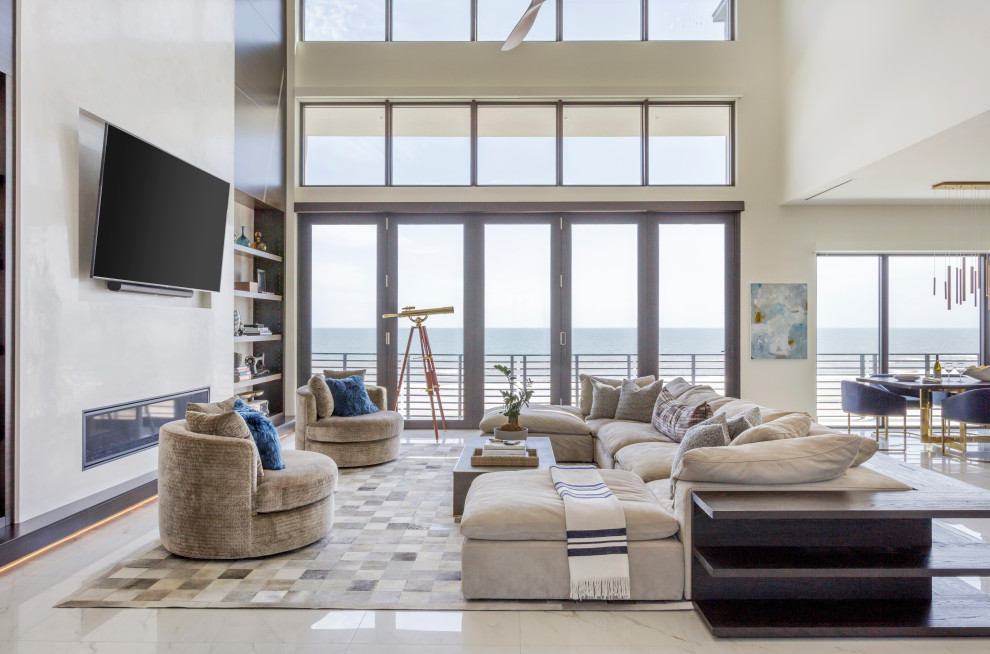 This is an example of an expansive contemporary living room in Jacksonville.