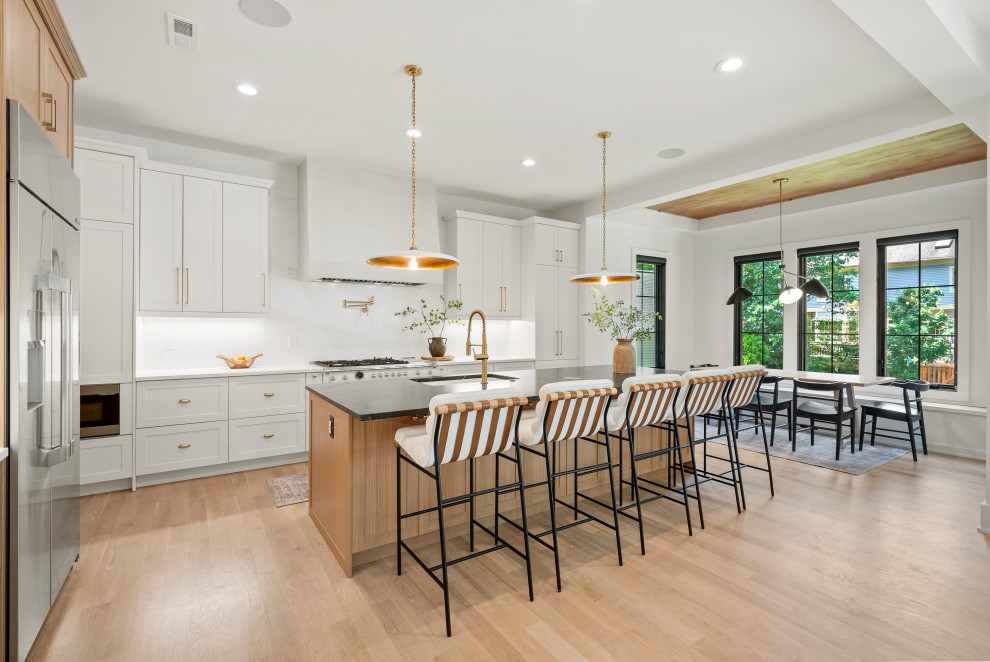 Transitional kitchen photo in DC Metro