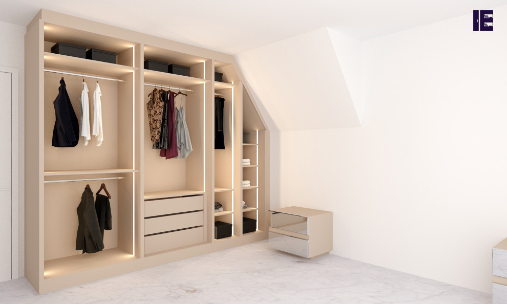 Imagen de armario minimalista grande con armarios tipo vitrina y puertas de armario beige