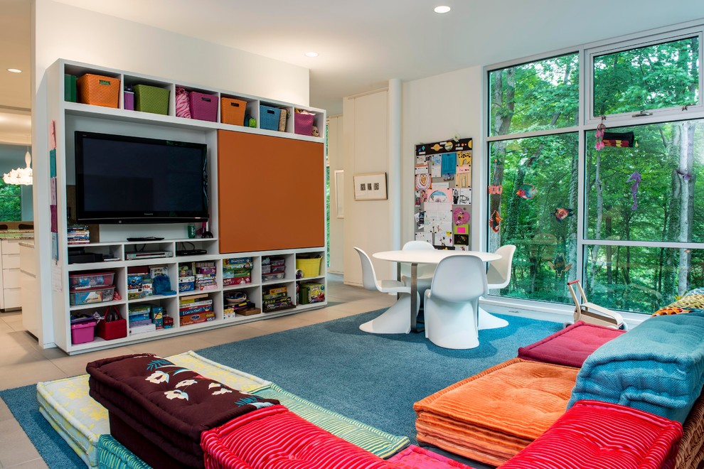Photo of a contemporary gender-neutral kids' playroom in Indianapolis with white walls.