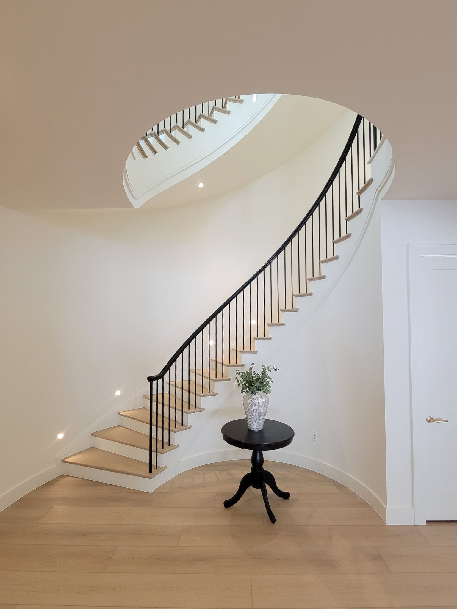Project #158 | Contemporary Curved Staircase