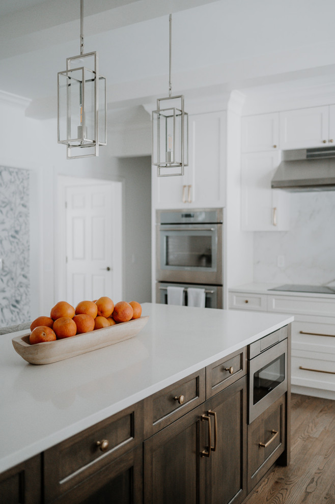 Inspiration for a transitional kitchen remodel in Cleveland