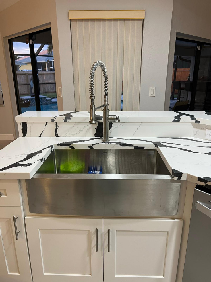 White and Grey modern kitchen