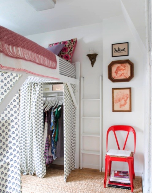 6 Tips For Dorm Room Layout Organization