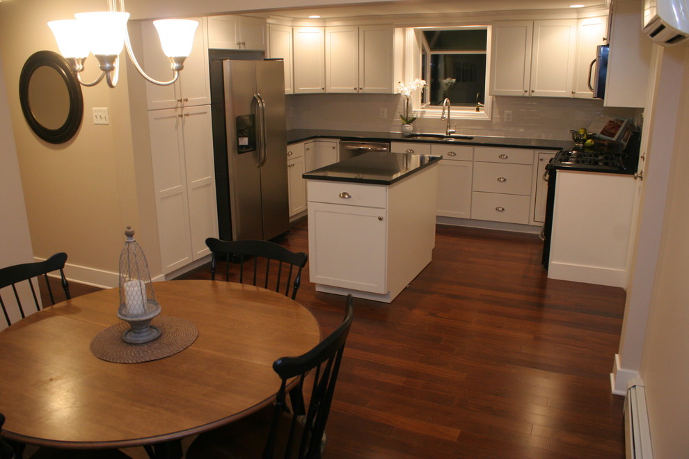 Inspiration for a mid-sized modern u-shaped kitchen remodel in Baltimore