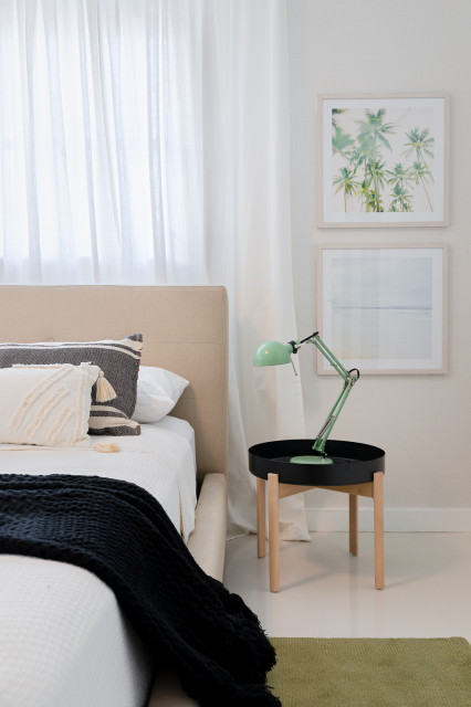 MERIDIAN contemporary-bedroom