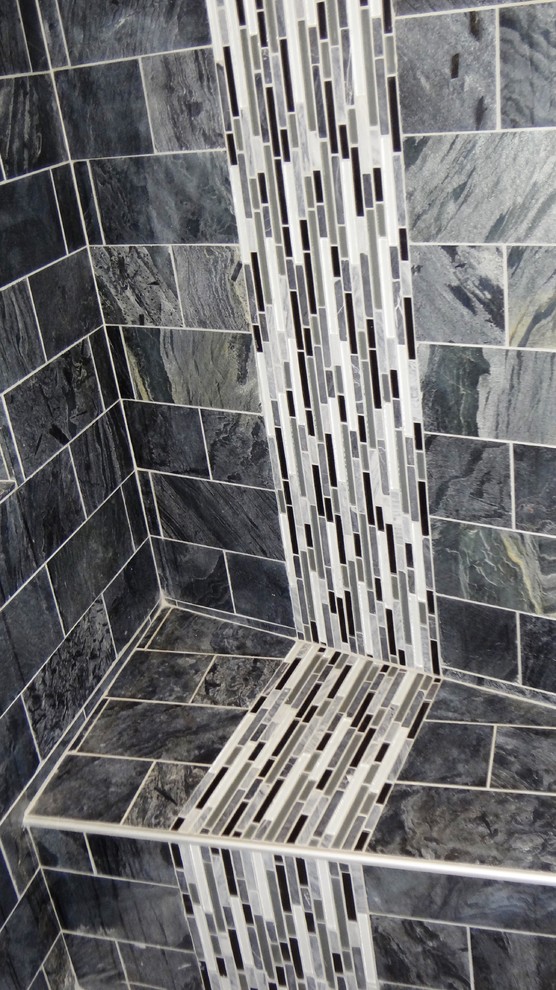 BATHROOM REMOLDING