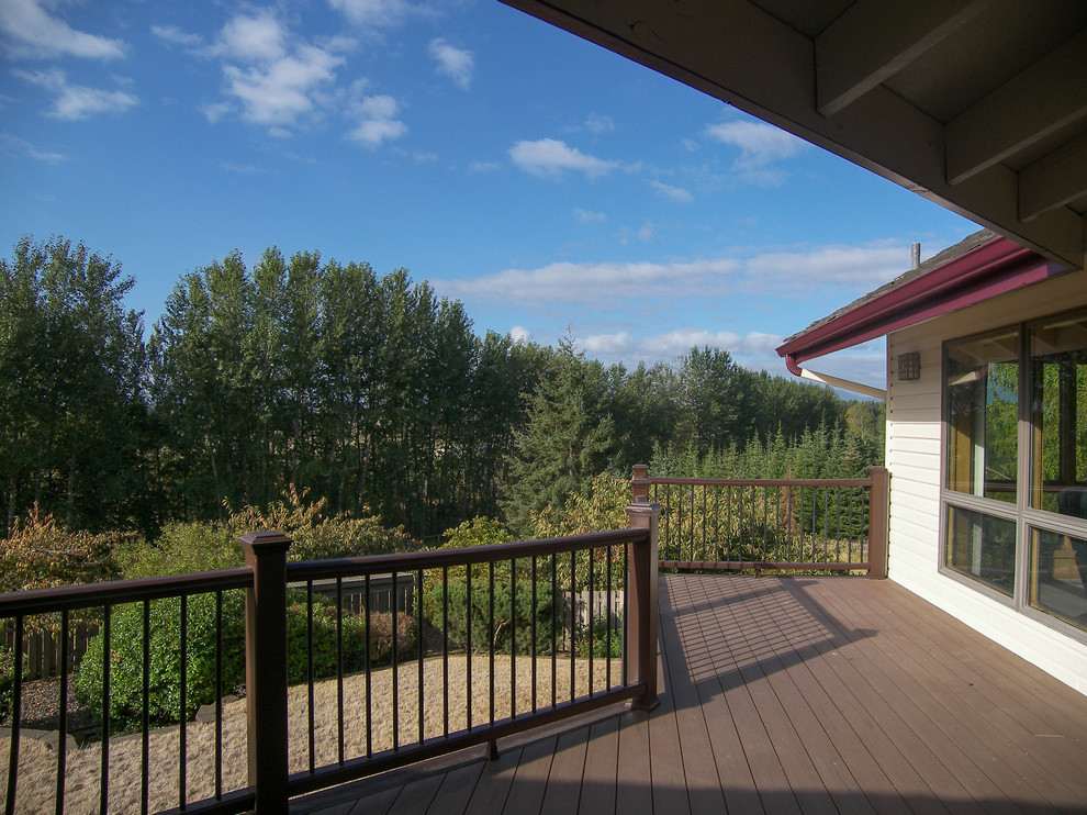 Mountain style deck photo in Portland
