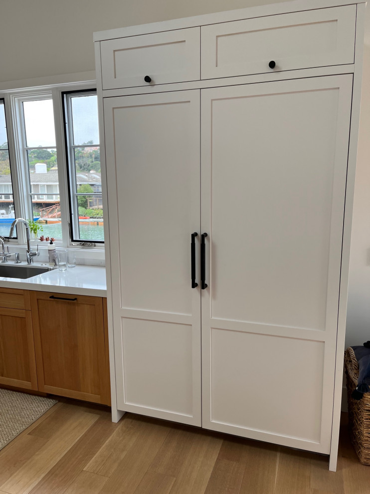 Shaker Paint and Rift White Oak Full Overlay