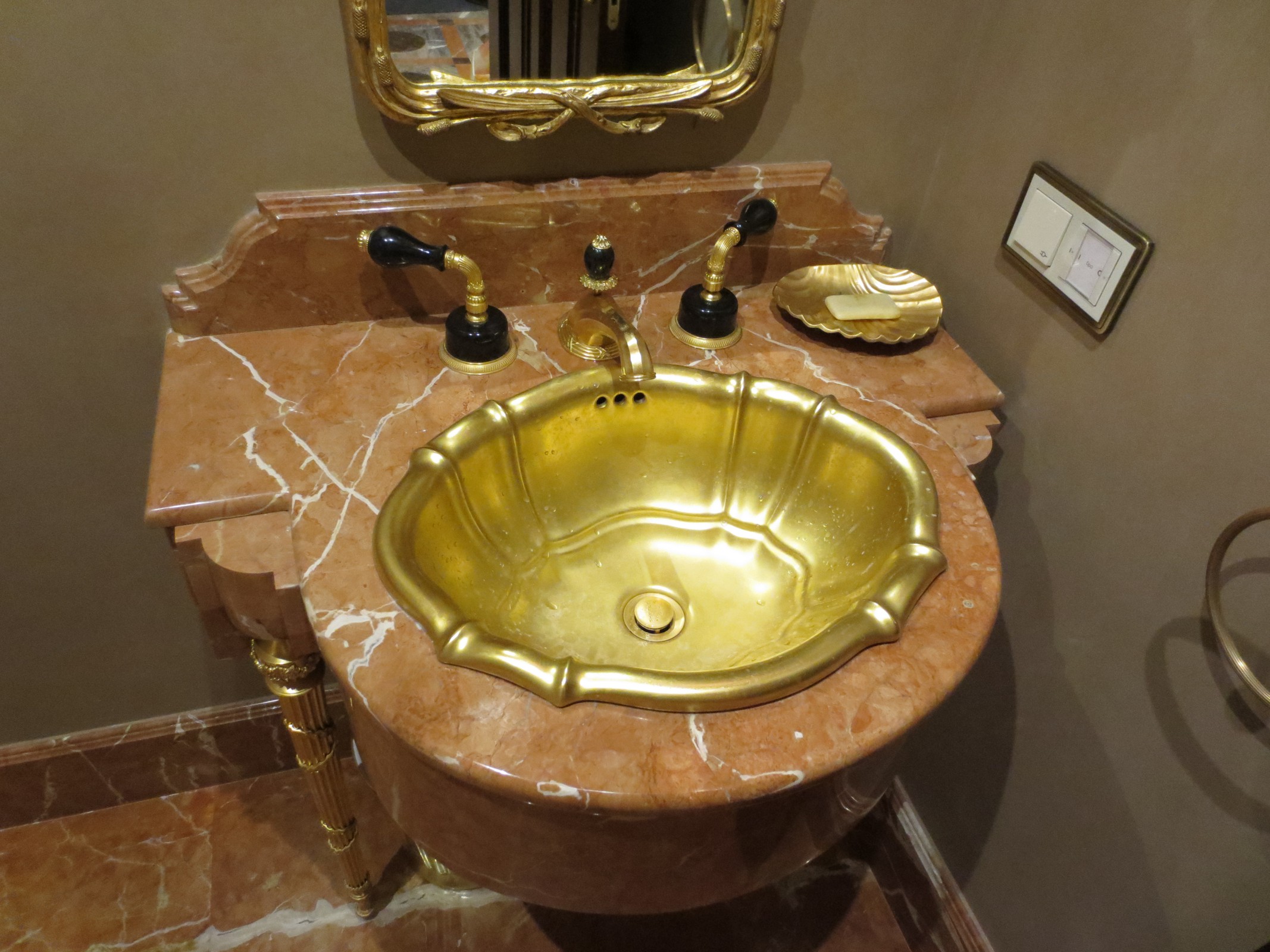 Квартира-шкатулка