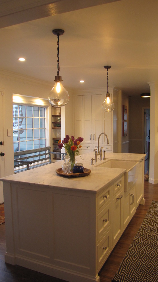 Home design - transitional home design idea