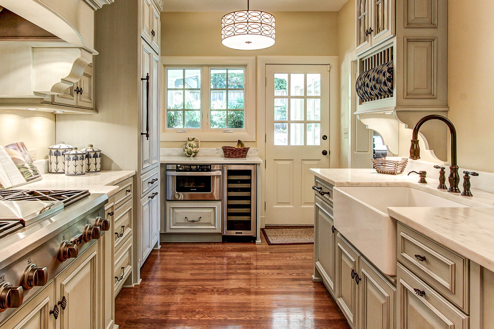 Traditional kitchen in Louisville with a farmhouse sink.