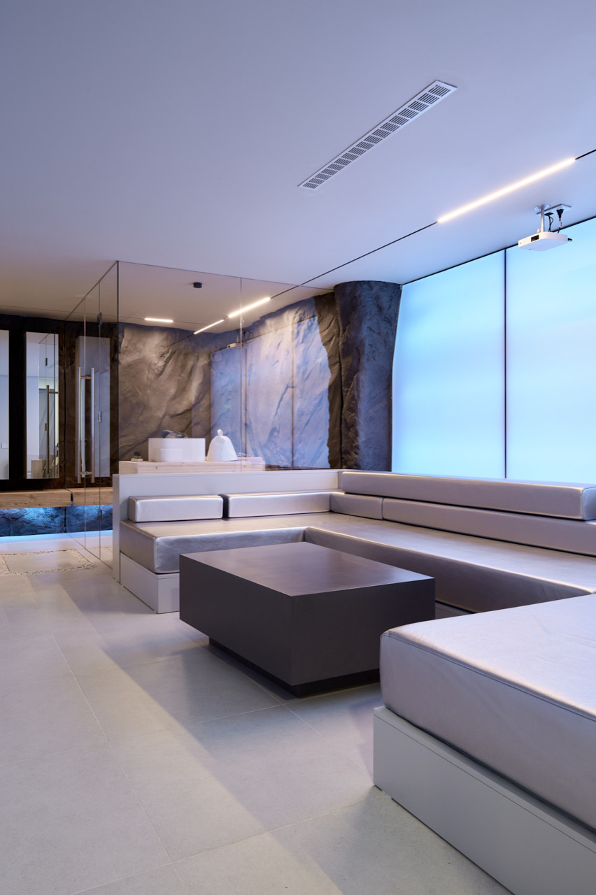 Сауна, молнии и норвежские скалы