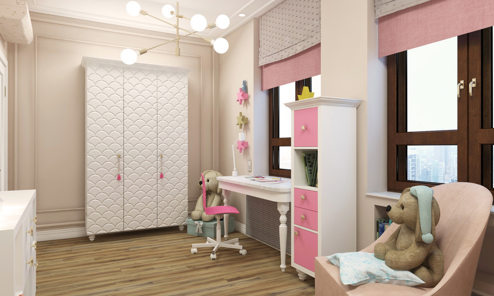 Вид на рабочую зону и шкаф