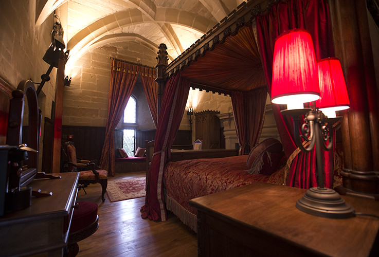 Design ideas for a classic bedroom in Other.