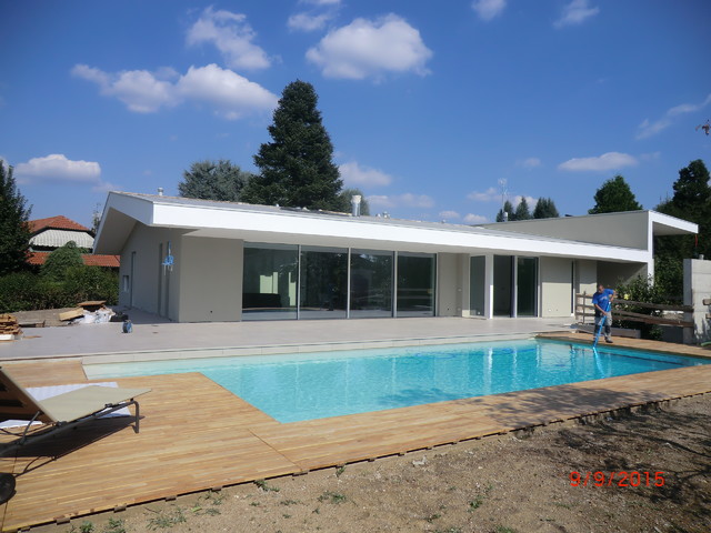 Villa contemporary-pools-and-hot-tubs