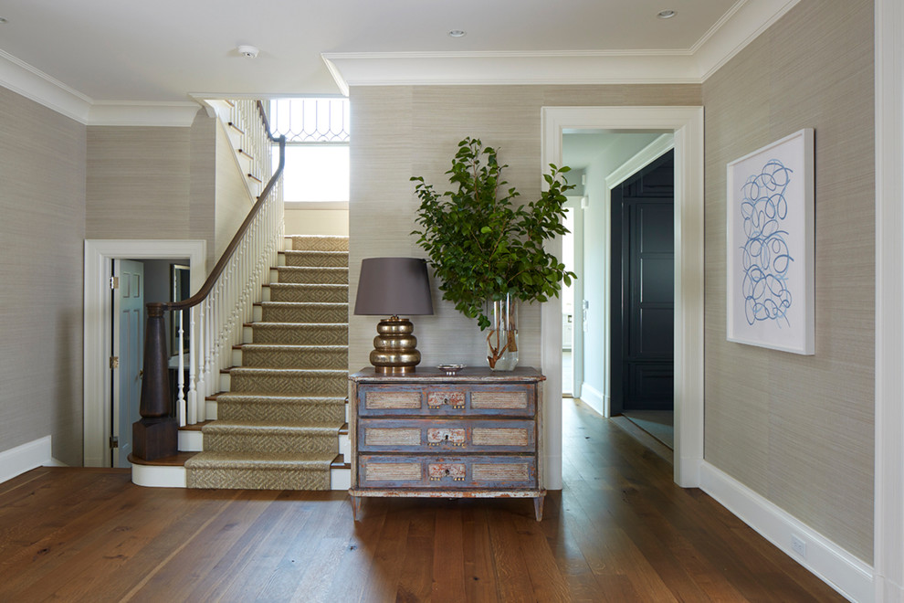 Design ideas for a traditional entryway in New York.
