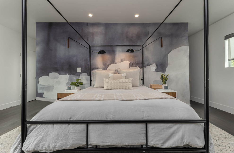 Photo of a medium sized contemporary bedroom in Los Angeles with white walls.