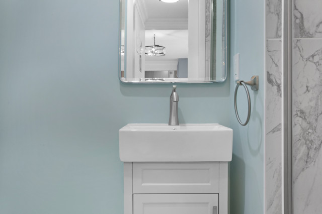Bathroom remodel modern-badezimmer