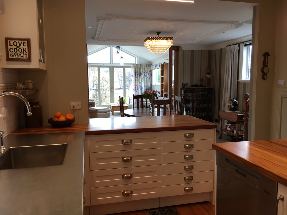 Small Traditional House Kitchen