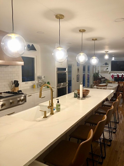Kitchen - transitional kitchen idea in Baltimore