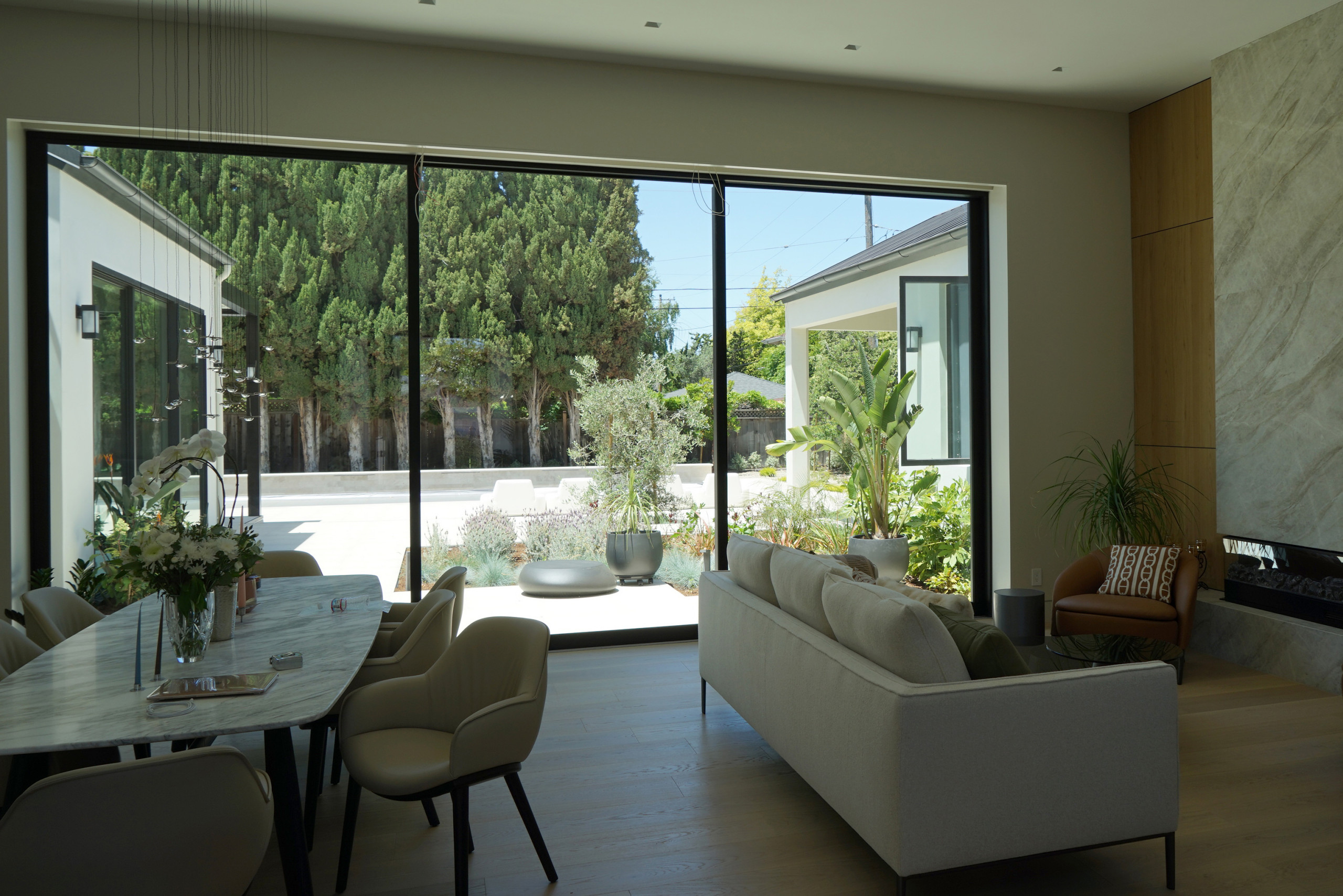 Modern Courtyard Landscape Design