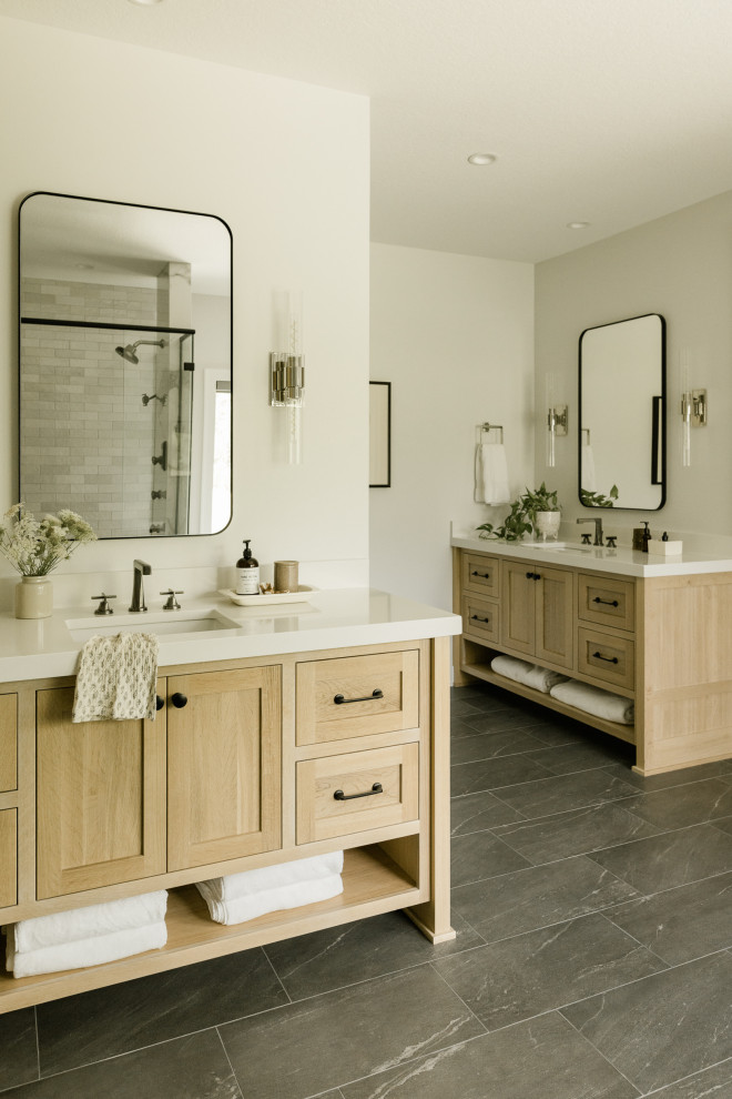 Home design - transitional home design idea