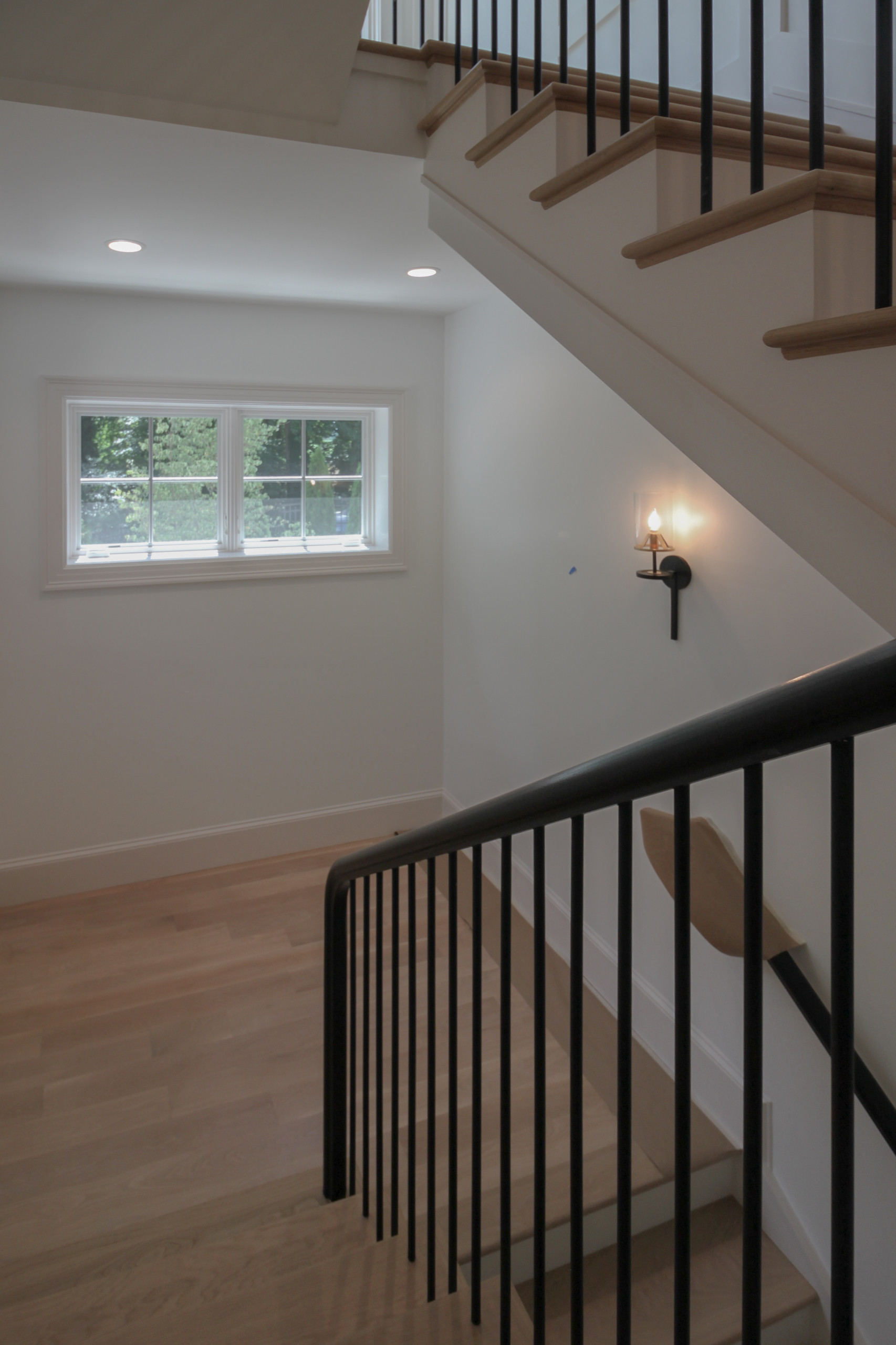 88_Clean & Modern Staircase, Arlington VA 22207