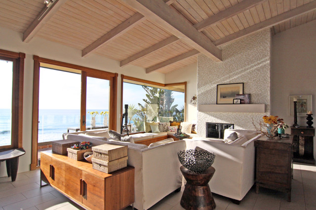 Comfortable Family Room With Ocean View Eclectic Family