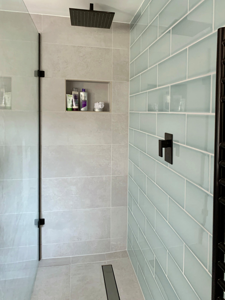 Bathroom With Pastel & Matt Black Colour Scheme Charlton Modern Bathroom London by WC