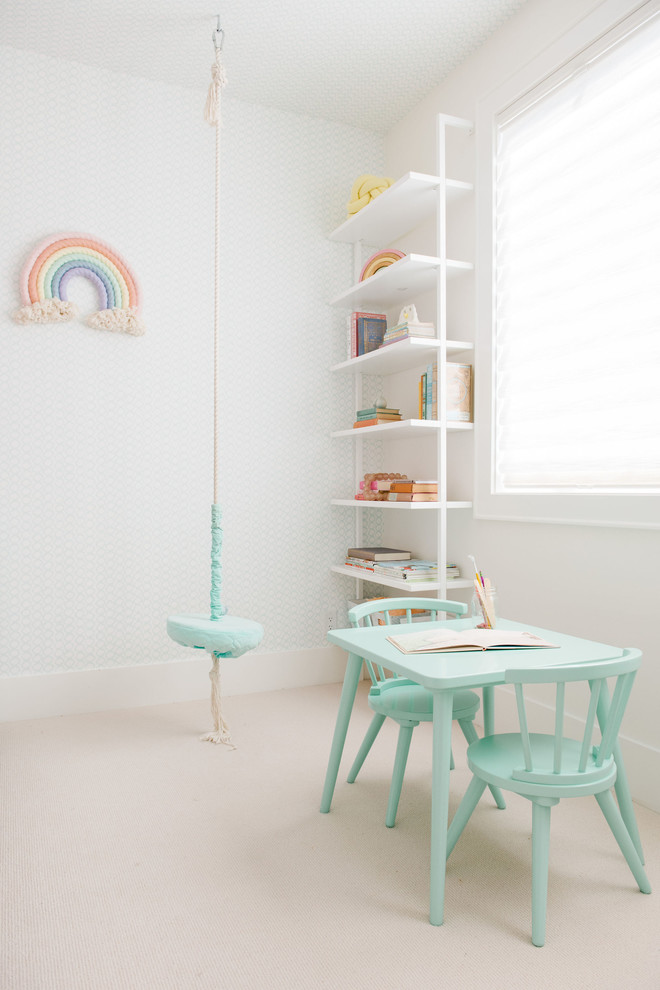 Example of a transitional kids' room design in San Francisco