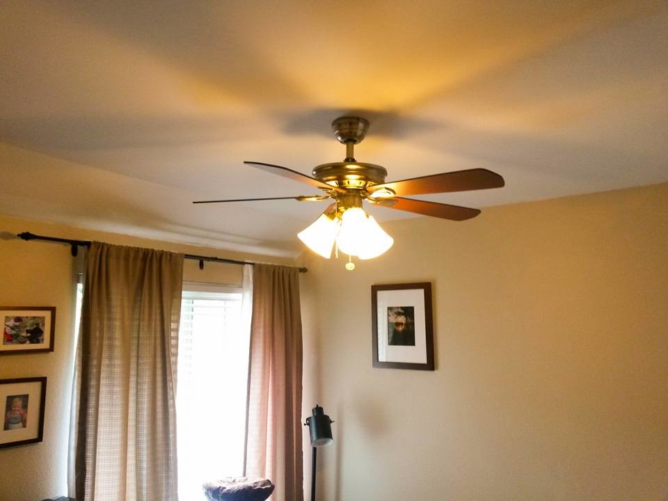 Example of a mid-sized guest bedroom design in Los Angeles