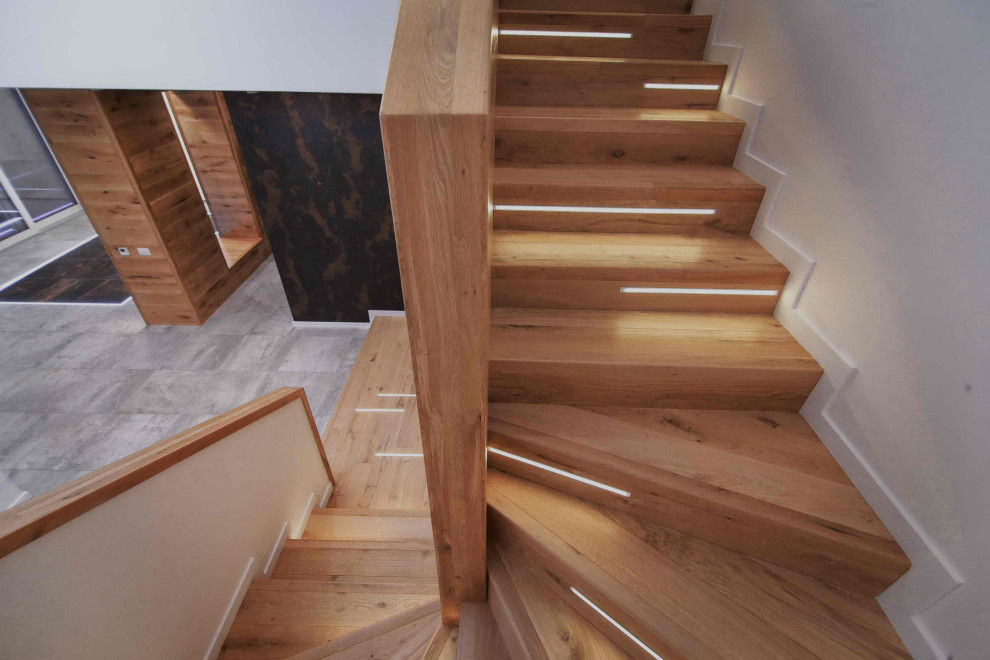 Design ideas for a modern staircase in Vancouver.