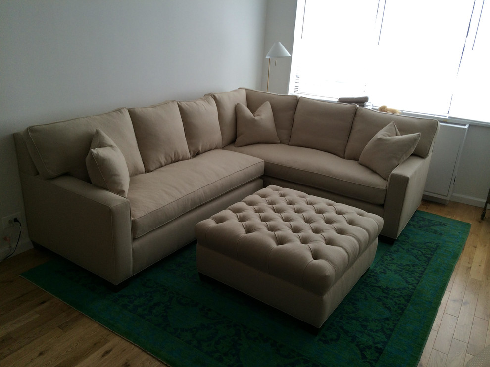 Example of a transitional home design design in New York