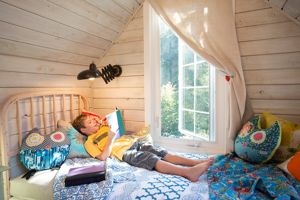 Photo of a small traditional kids' room in Portland with white walls.