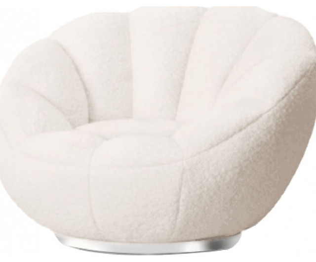 24" White Sherpa And Silver Clamshell Swivel Barrel Chair