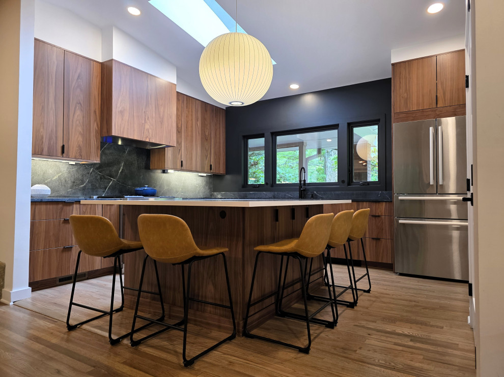 Kitchen - kitchen idea in Atlanta