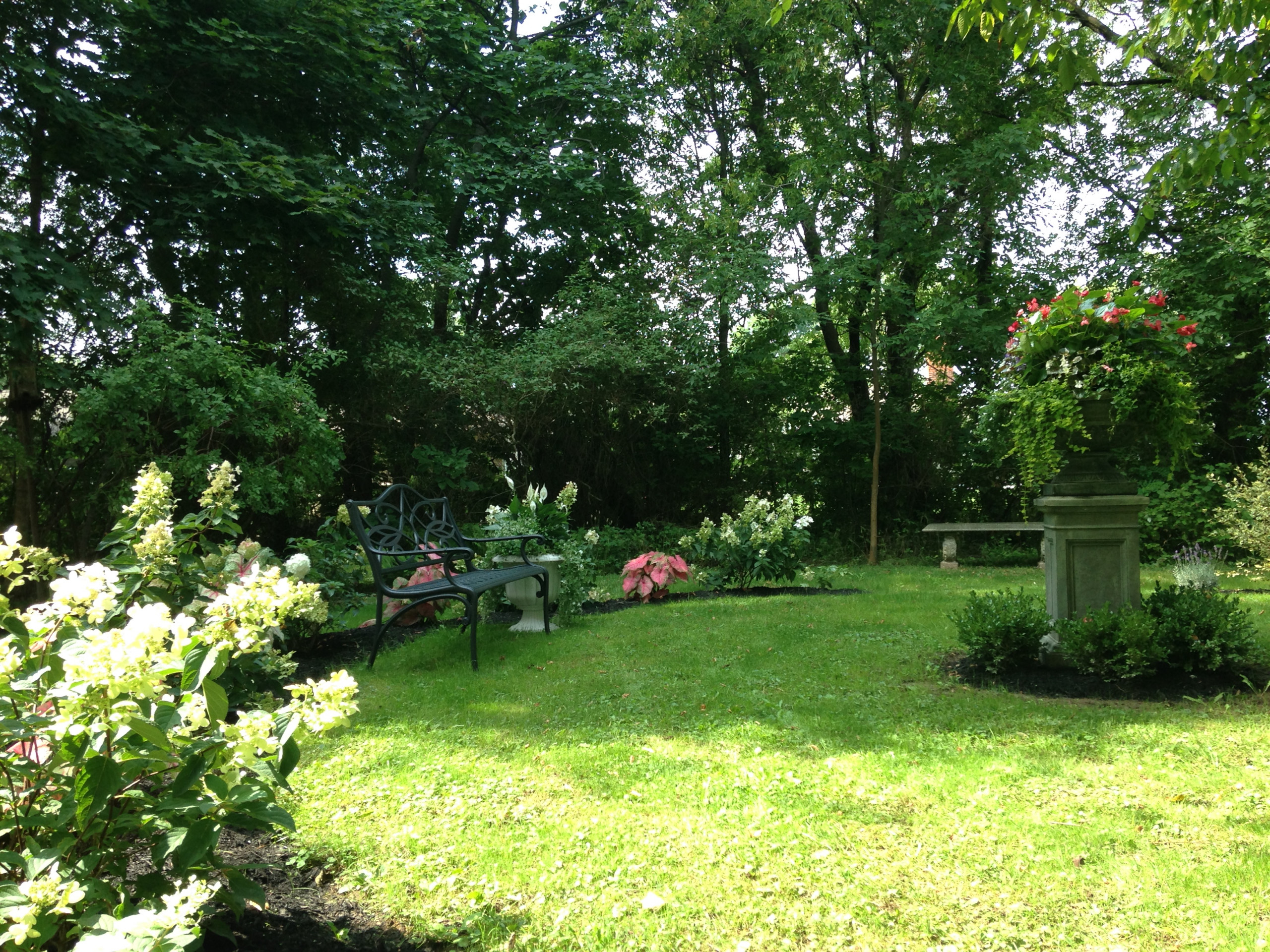 Renovated Lake property gardens