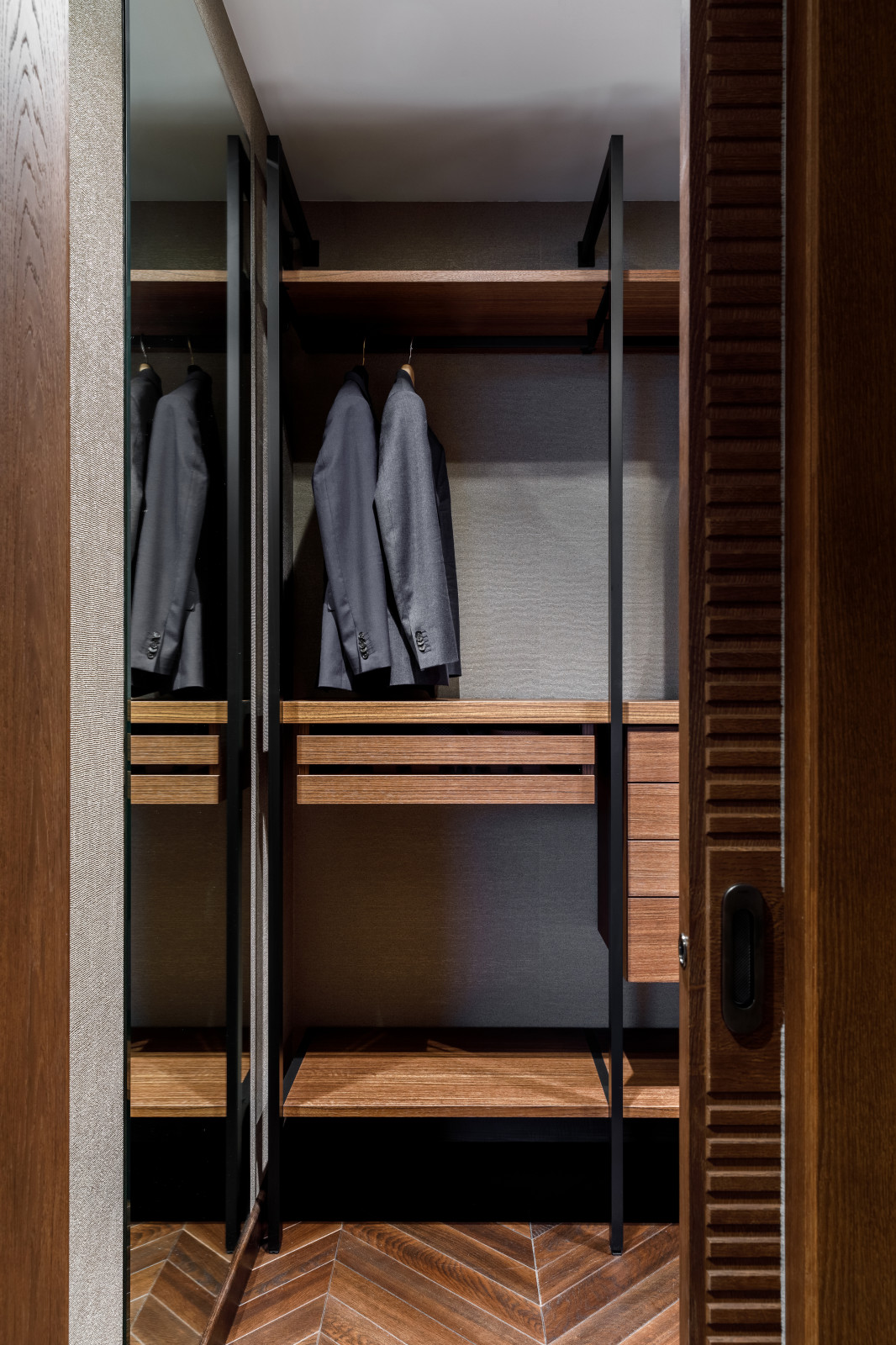 ГАРДЕРОБНАЯ