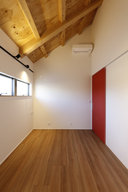 多肥下町の家　ー犬と幸せに暮らす家ー contemporain-chambre-d-enfant
