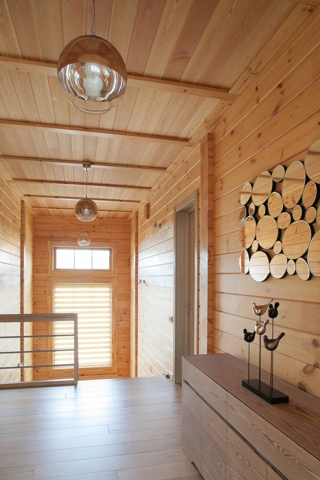 Лестница в доме из клееного бруса