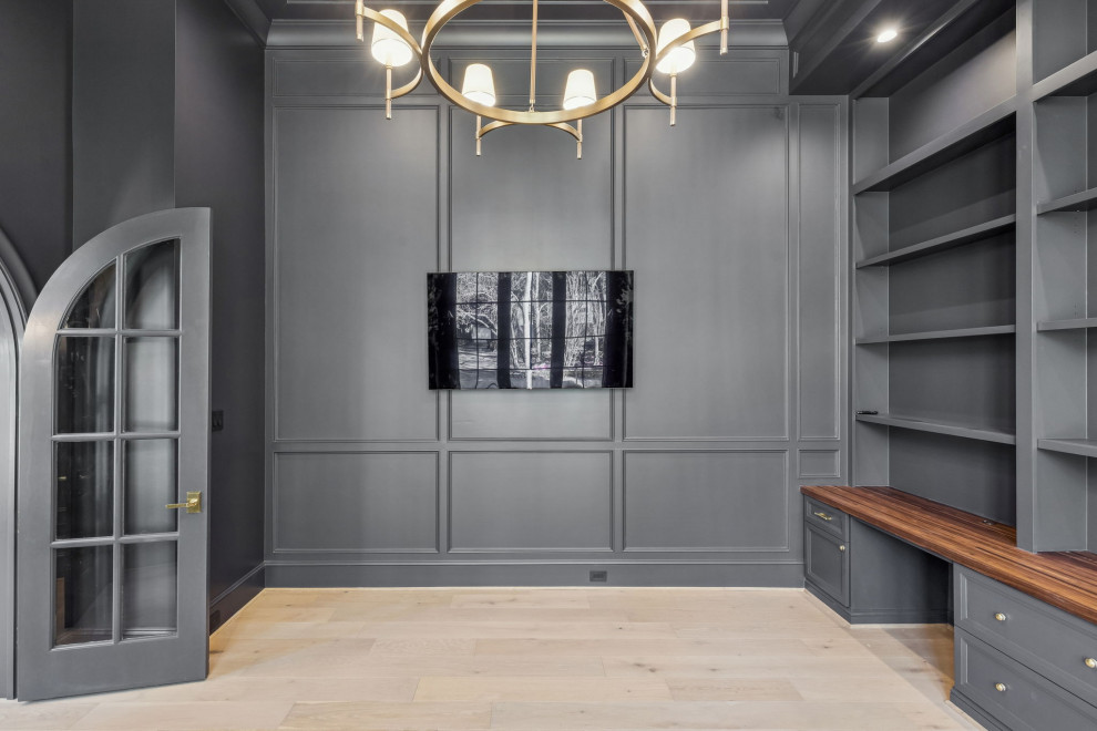 Home design - transitional home design idea in Houston