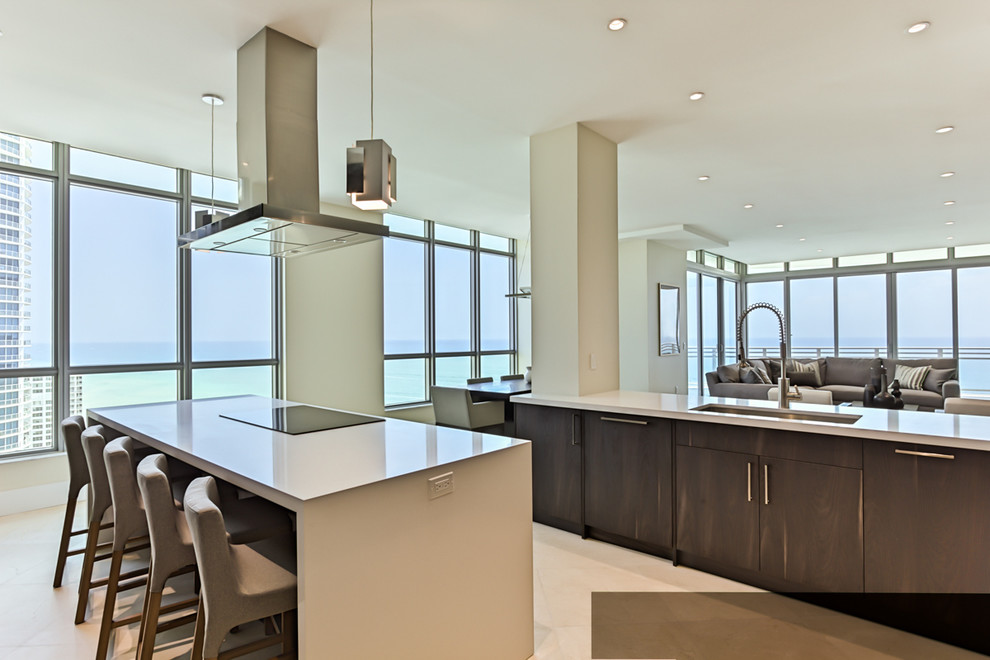 Inspiration for a transitional home design remodel in Miami