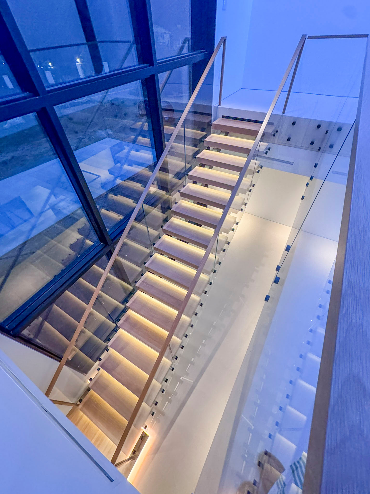 126_Visually Open and Light Contemporary Staircase, Mclean, VA 22102