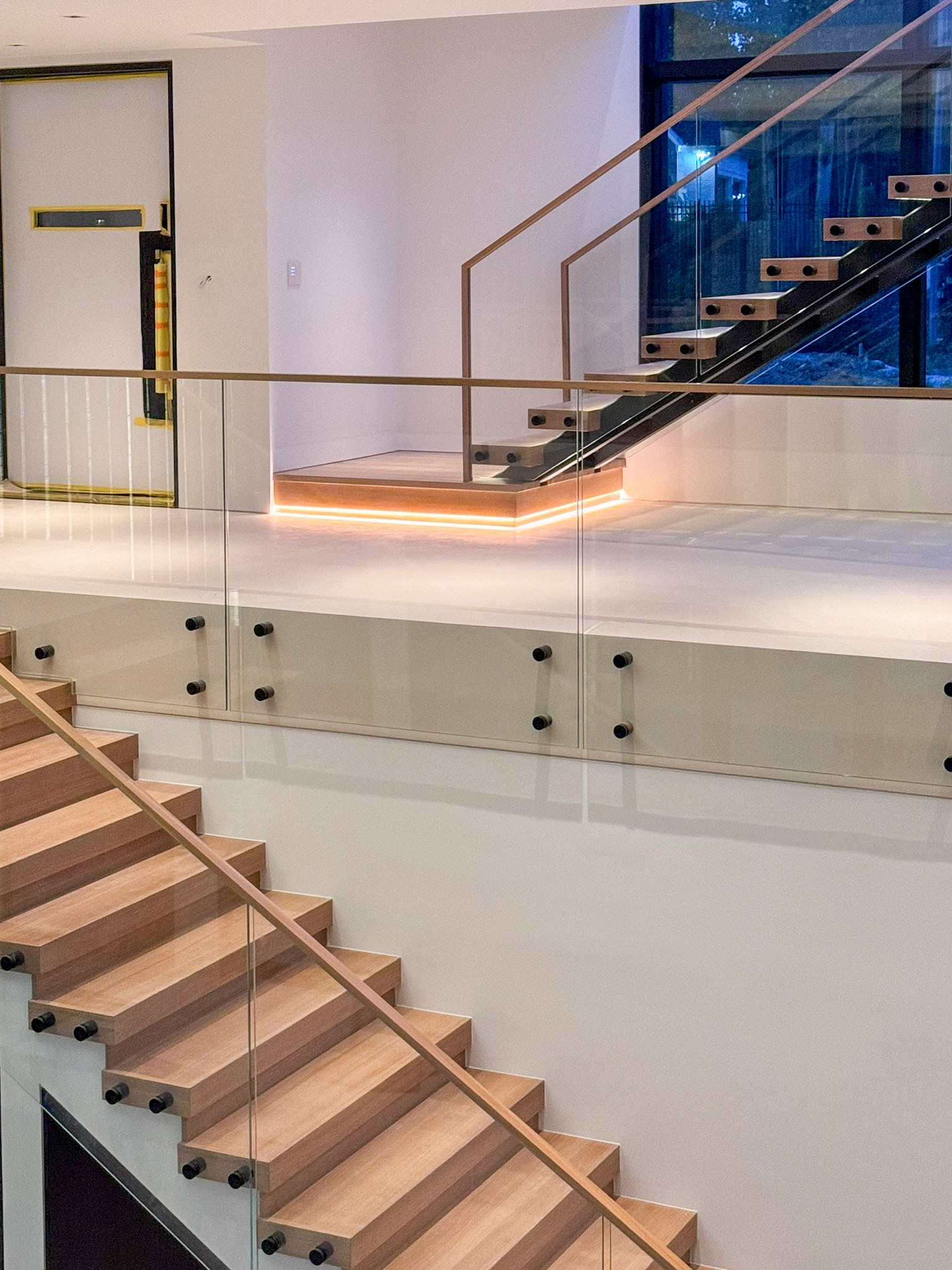126_Visually Open and Light Contemporary Staircase, Mclean, VA 22102